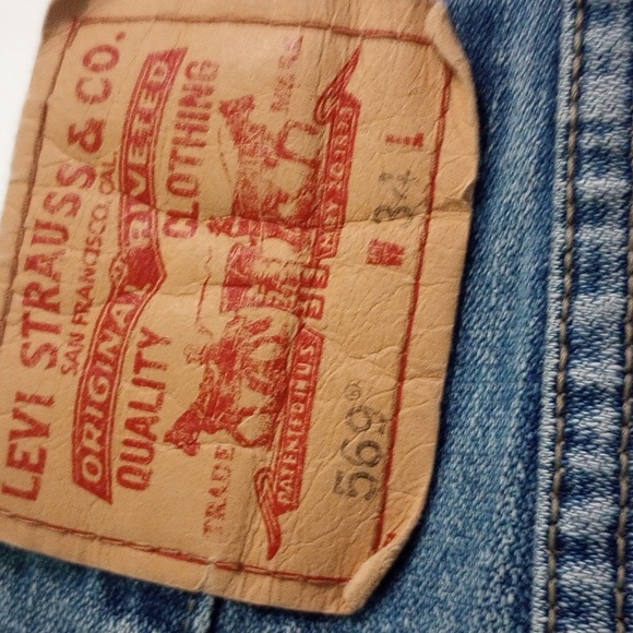 LEVI'S  Vintage 569 Loose Fit Shorts / Jorts - Picture 8 of 12